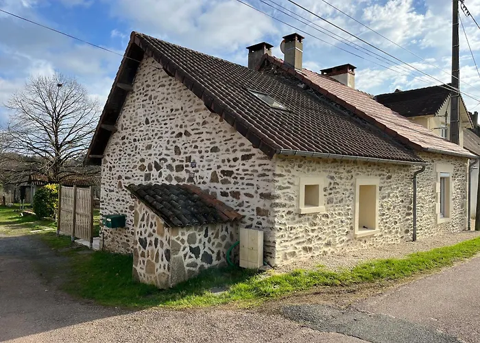 Casa de Férias Emmanon - Maison A La Campagne Au Calme La Coquille